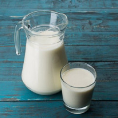 Молоко 1,5 л (пластик) деревенское парное из под коровки